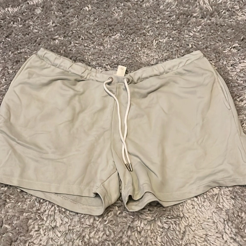 H&M sweatshorts